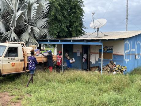 Homeland residents re-stocking store
